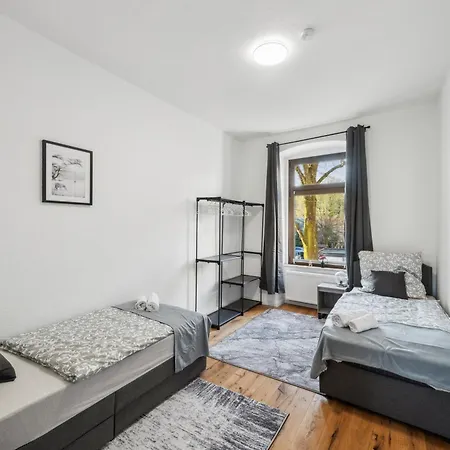 Wupper I, Lage Ideal Fuer Geschaeftsleute, Monteure, Familien, 3 Zimmer, Smart-tvtv *