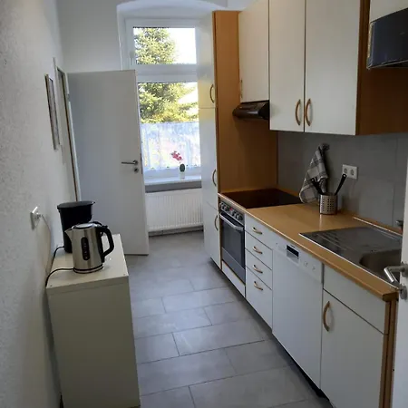 Wupper I, Lage Ideal Fuer Geschaeftsleute, Monteure, Familien, 3 Zimmer, Smart-tvtv Apartment *