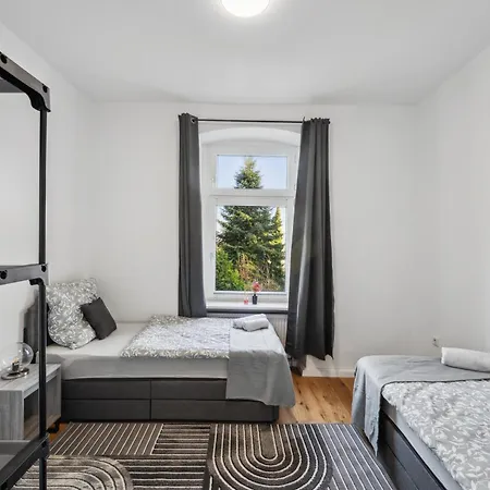 Wupper I, Lage Ideal Fuer Geschaeftsleute, Monteure, Familien, 3 Zimmer, Smart-tvtv Apartment *